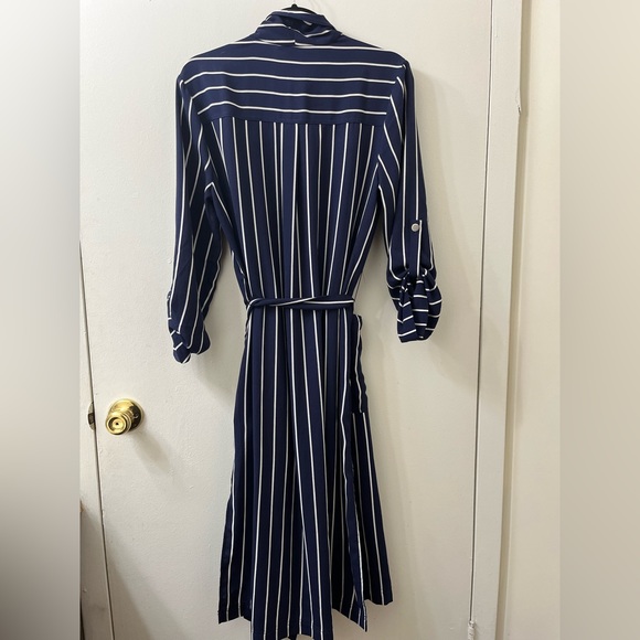 Long Robe/Cape - Picture 2 of 4